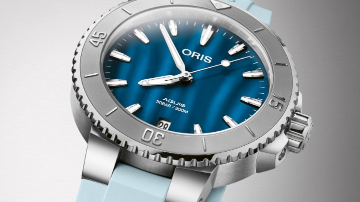 Oris Aquis Date