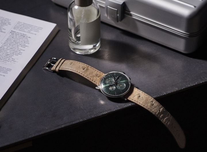 Junghans Meister Chronoscope (EN)