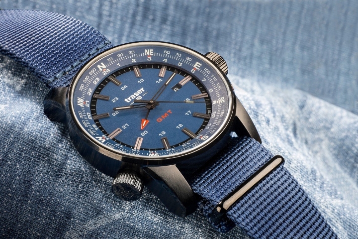 Obrazek Traser P68 Pathfinder GMT Blue + UV svítilna zdarma