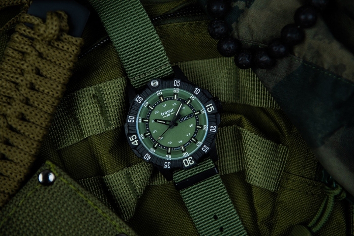 Obrazek Traser P99 Q Tactical Green NATO + UV svítilna zdarma