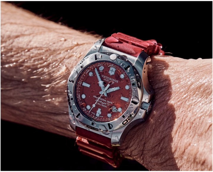 Victorinox I.N.O.X. Professional Diver