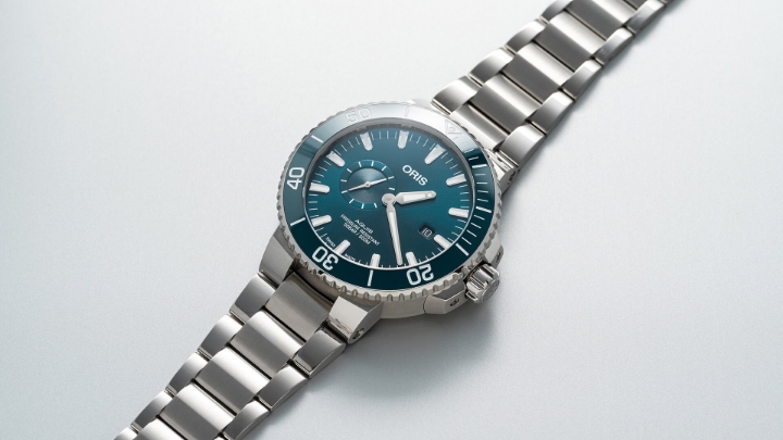 Oris Aquis Small Second, Date