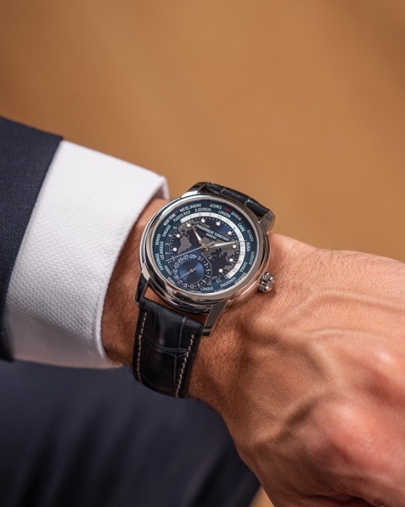 Frederique Constant Classics Worldtimer Manufacture