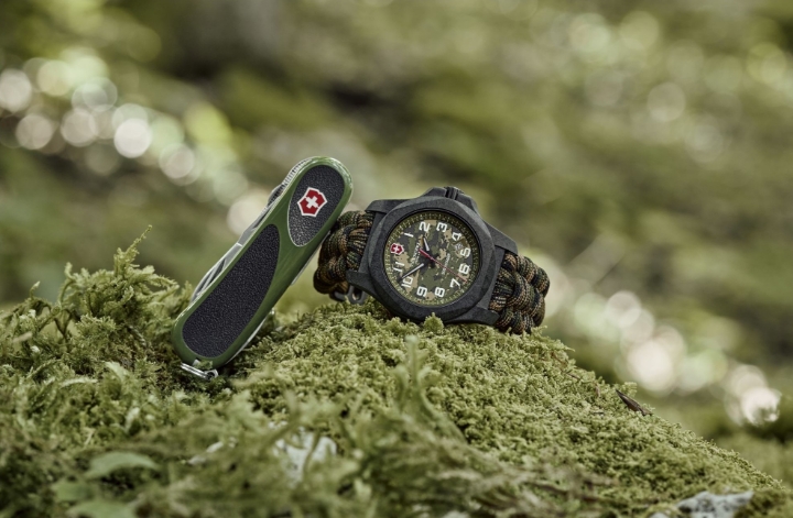 Victorinox I.N.O.X. Carbon Limited Edition