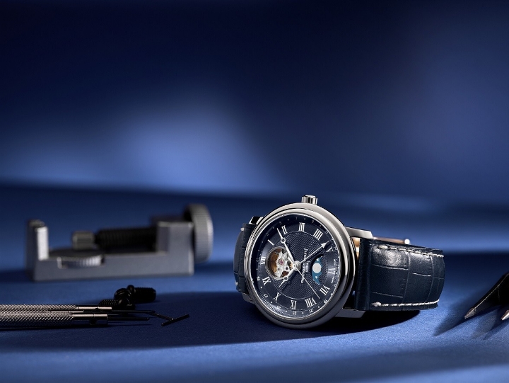 Obrazek Frederique Constant Classics Heart Beat Moonphase