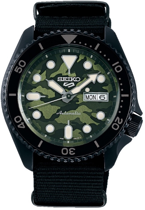 Seiko 5 Sports SKX Street Style