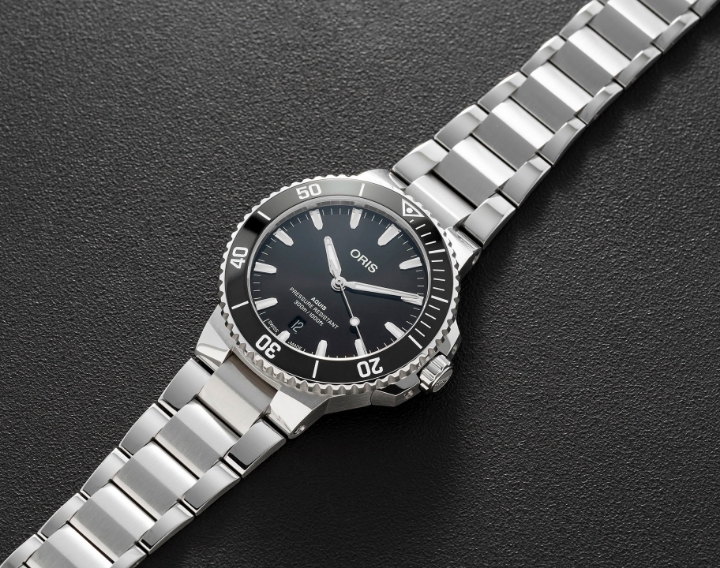 Oris Aquis Date