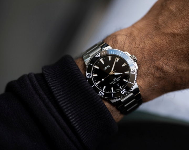 Oris Aquis Date