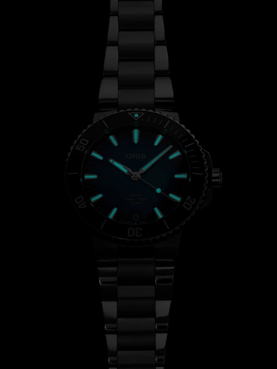 Oris Aquis Date