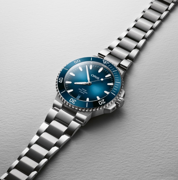 Oris Aquis Date