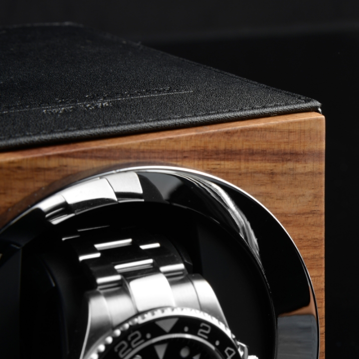 Obrazek Watch Winder Moon - Walnut / Black