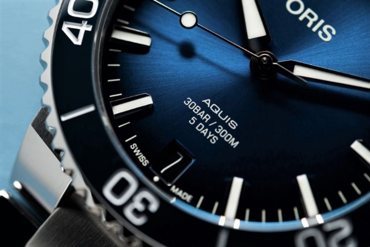 Oris Aquis Date