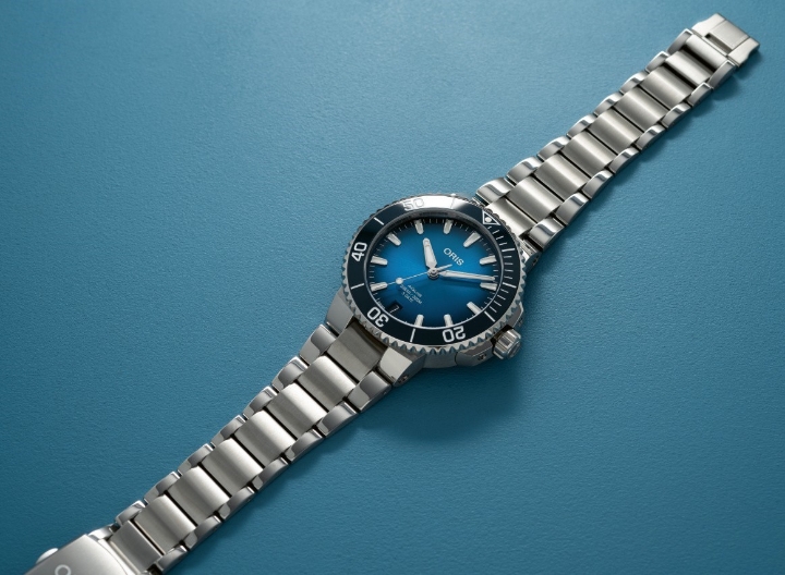 Oris Aquis Date