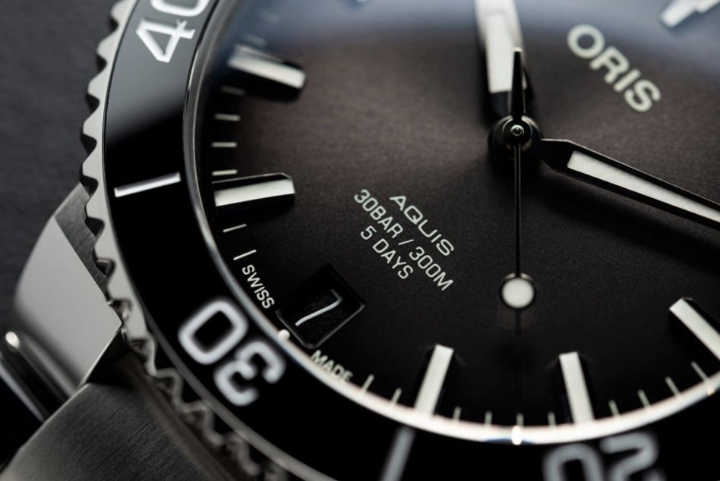 Oris Aquis Date