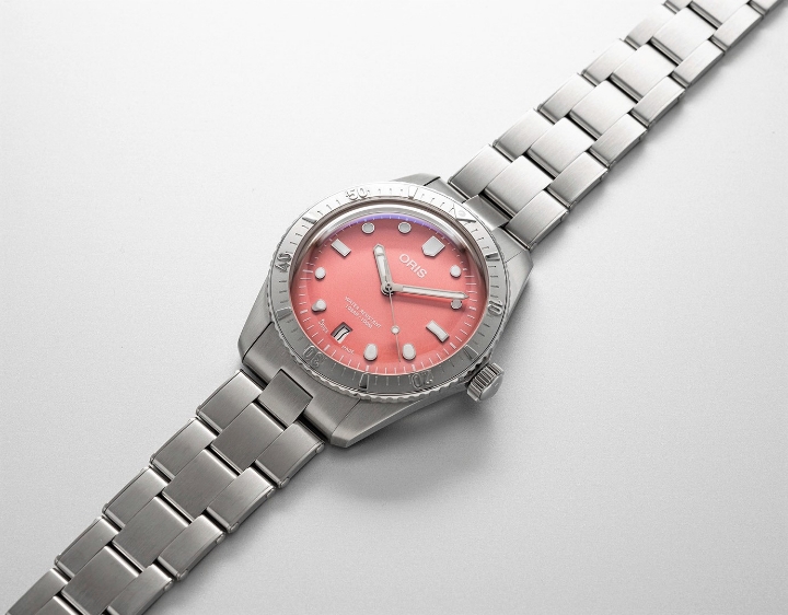 Obrazek Oris Divers Sixty-Five Cotton Candy Edition