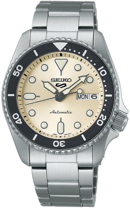 Seiko 5 Sports SKX Sports Style