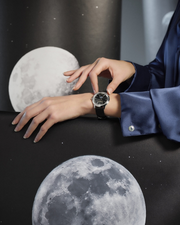 Frederique Constant Classics Moneta Moonphase