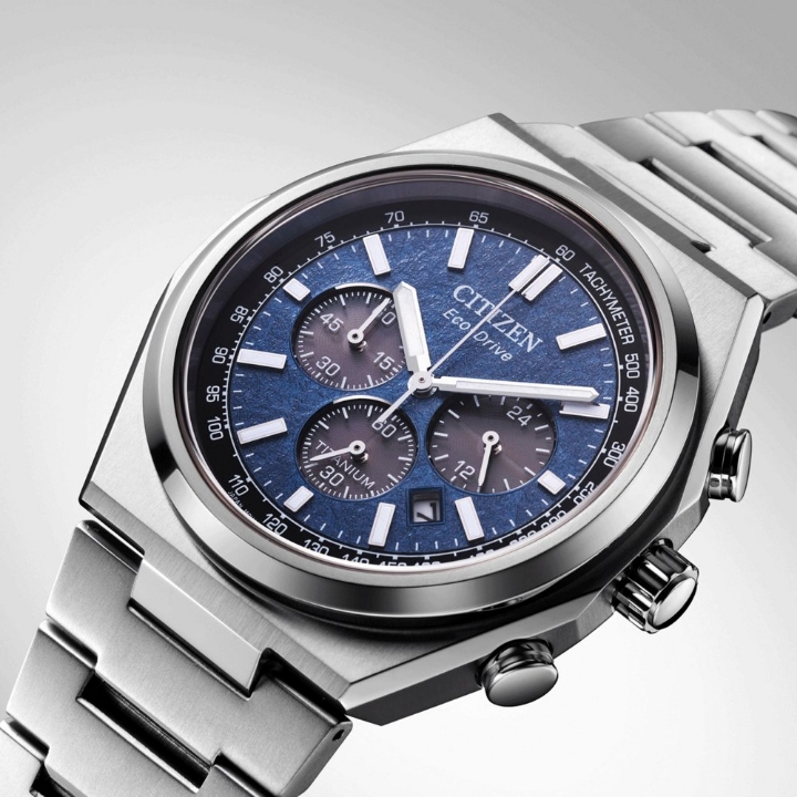 Obrazek CITIZEN Super Titanium Chronograph