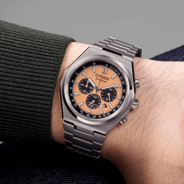 Obrazek CITIZEN Super Titanium Chronograph