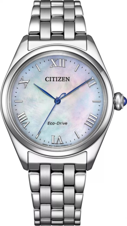 Citizen L Lakeside at dawn