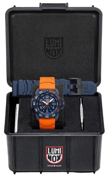 Luminox Navy SEAL Foundation 3250 Bact to the Blue Series