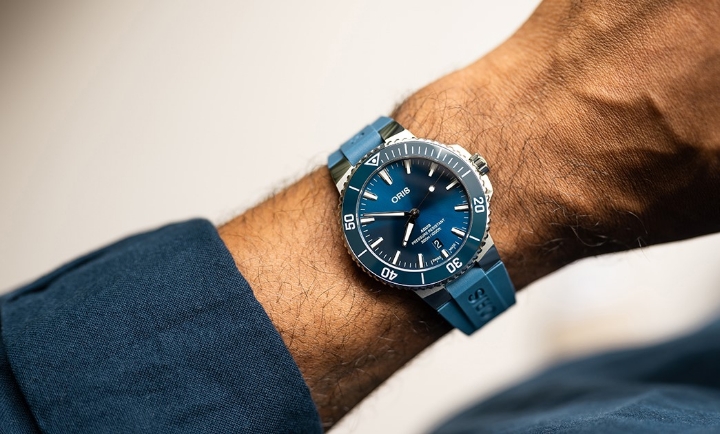 Oris Aquis Date