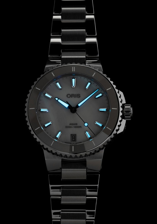 Oris Aquis Date