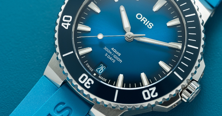 Oris Aquis Date