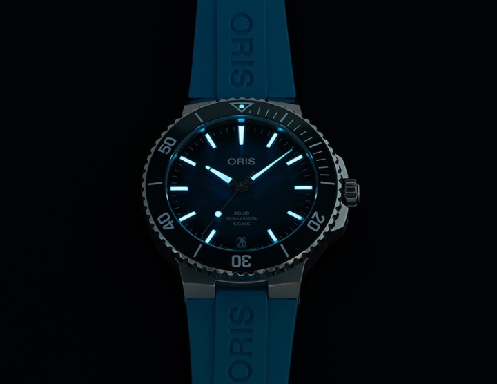 Oris Aquis Date