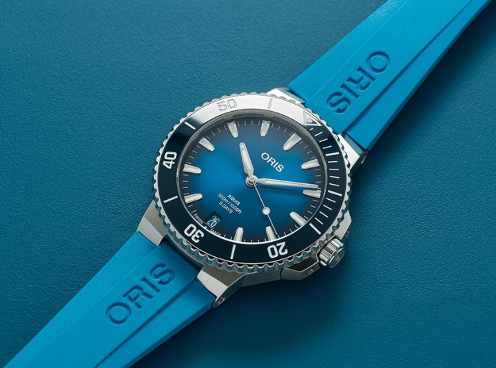 Oris Aquis Date