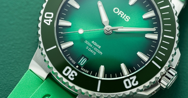 Oris Aquis Date