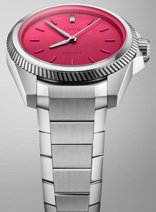 Oris ProPilot X Miss Piggy Edition